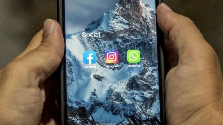 Facebook apologises as services including Instagram hit again