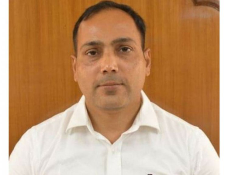 IPS Officer, Mr Mohammad Imran takes charge as AMU Registrar