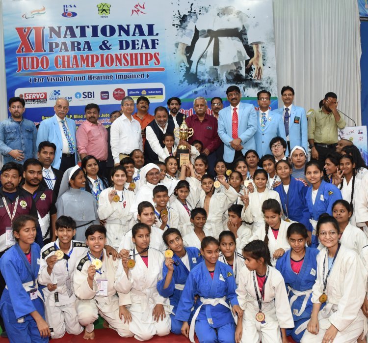 TRANSPORT MINISTER SHRI DAYA SHANKAR JI  CLOSES THE NATIONAL DEAF JUDO CHAMPIONSHIP      U.P. DEAF  JUDOKAS WIN THE  JUNIOR RUNNERS UP TROPHY AND 2 BEST JUDOKA AWARD.