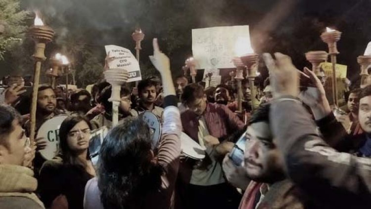 JNU Student protest against new rules in Delhi universities