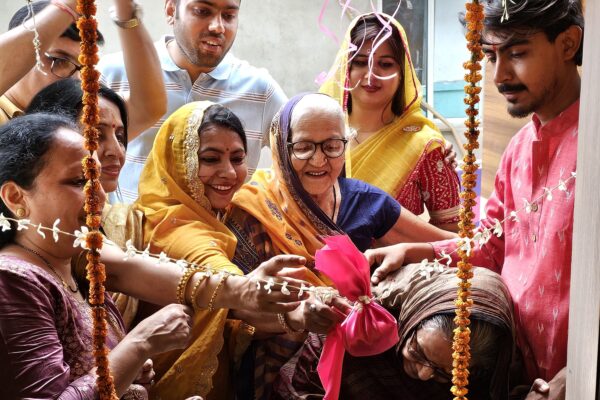 जैन भोजनालय का भव्य तरीके से किया गया शुभारंभ : श्रीमती सिंधु जैन