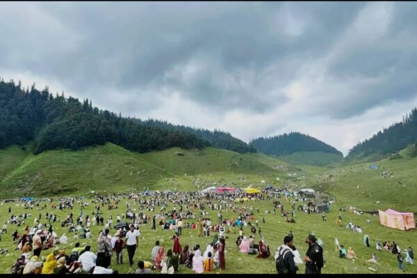 Thousands Gather at Bhal Padri Tourism Festival, But Hundreds Stranded Due to Traffic Mismanagement and Official Apathy