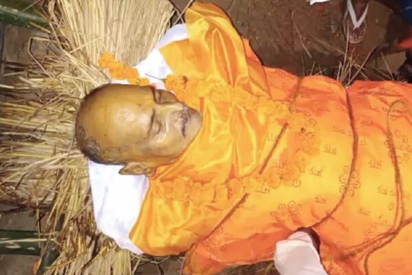 पत्रकार विश्वनाथ आनंद के पिता के निधन पर शोकाकुल में डूबा पूरा परिवार